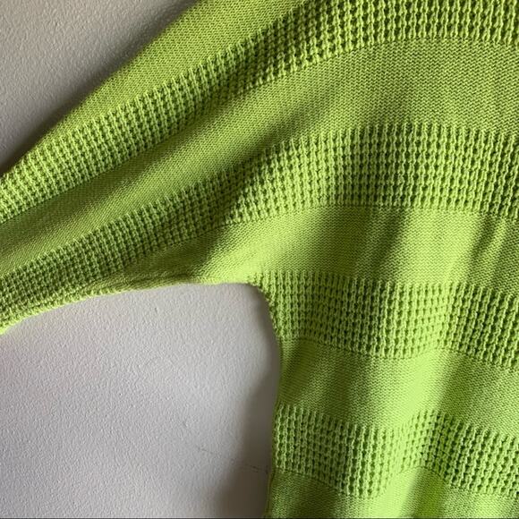 Liz Claiborne Lime Green Knit Sweater Size Small - Picture 3 of 6
